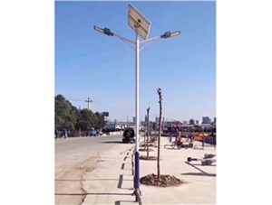 昆明太陽(yáng)能一體化路燈如何提高路面照明質(zhì)量？